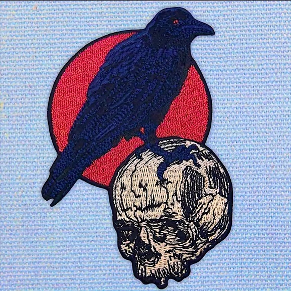 THE RAVEN bird and skull iron on patch NEW horror gothic dark poe - Picture 1 of 3